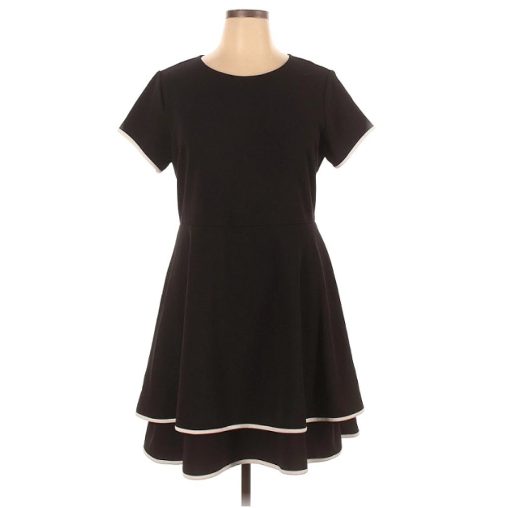 NEW (w/o Tags) Black Short Sleeve Dress w/ Tiered Skirt & White Trim, Size 4
